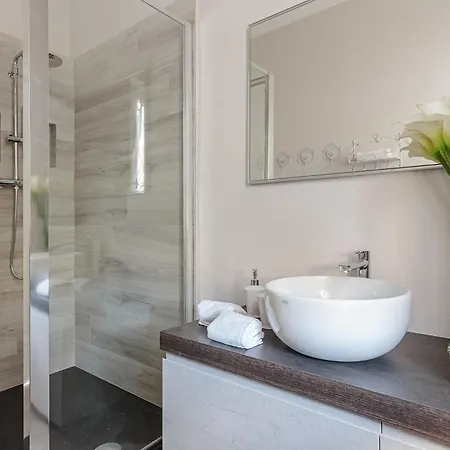 Villa Olivia: A New Luxury With Garden
