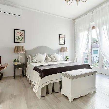 Olivia: A New Luxury With Garden Villa Lucca