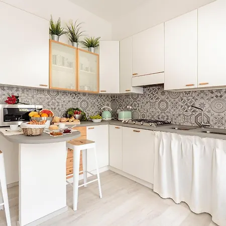 Villa Olivia: A New Luxury With Garden Lucca